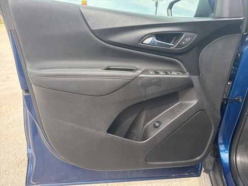Used 2023 Chevrolet Equinox RS FWD image 16