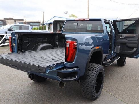 Used 2025 GMC Sierra 3500 Denali w/ Denali Reserve Package image 27