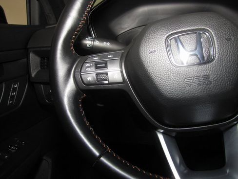 Certified 2025 Honda CR-V Sport-L image 5