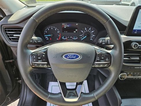 Used 2022 Ford Escape SE w/ Convenience Package image 25
