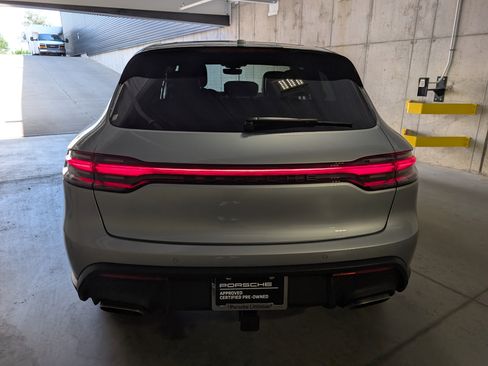 Used 2025 Porsche Macan image 8