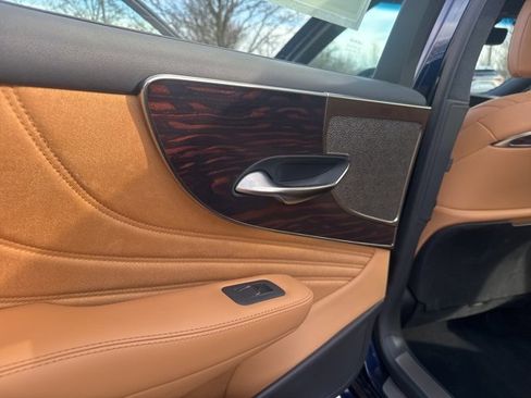 Used 2022 Lexus LS 500 AWD image 38