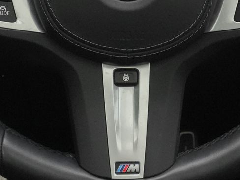 Used 2022 BMW X7 xDrive40i w/ M Sport Package AWD/4WD image 18