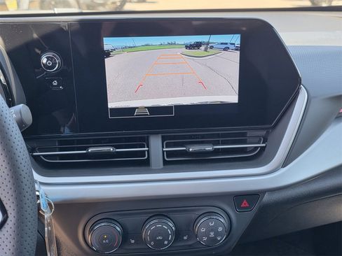 New 2026 Chevrolet Trax RS w/ Sunroof Package image 9