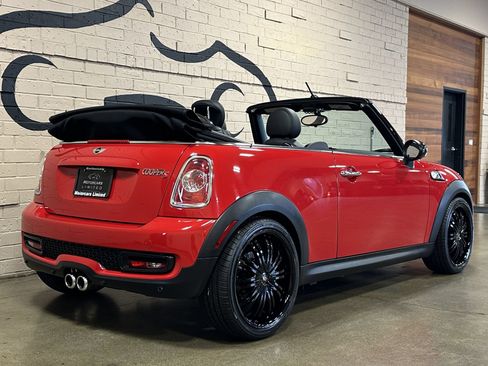 Used 2014 MINI Cooper S FWD image 6