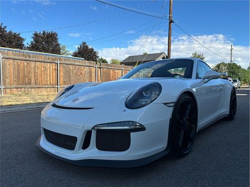 Used 2014 Porsche 911 GT3 w/ Carbon Interior Package RWD image 44