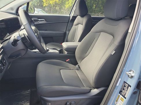 New 2026 Kia Sportage S image 6