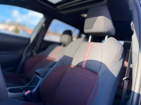 Used 2024 Toyota Corolla Cross AWD Hybrid image 15