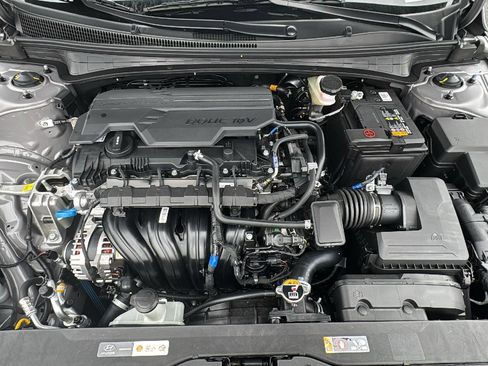 New 2026 Hyundai Elantra Limited image 12