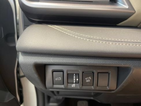 Used 2025 Subaru Outback Limited AWD/4WD image 13