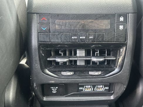Used 2023 Jeep Grand Cherokee L Laredo AWD/4WD image 25
