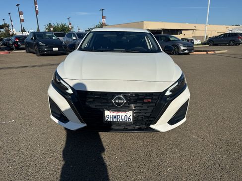 Certified 2023 Nissan Altima 2.5 SR FWD image 2