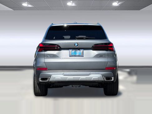 Used 2026 BMW X5 xDrive40i AWD/4WD image 9
