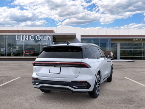 New 2026 Lincoln Nautilus Reserve AWD/4WD image 8