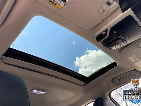 Certified 2025 Subaru Outback Touring AWD/4WD image 15