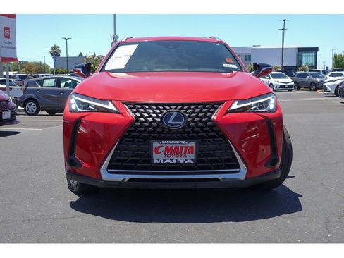 Used 2019 Lexus UX 200 w/ Premium Package FWD image 4
