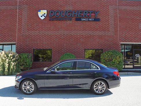 Used 2016 Mercedes-Benz C 300 Sedan image 4