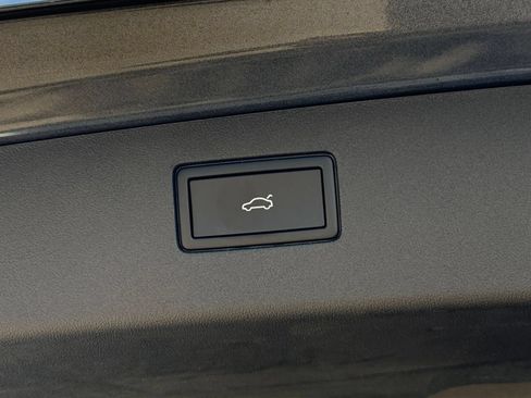 Used 2026 Volkswagen Tiguan SE FWD image 22