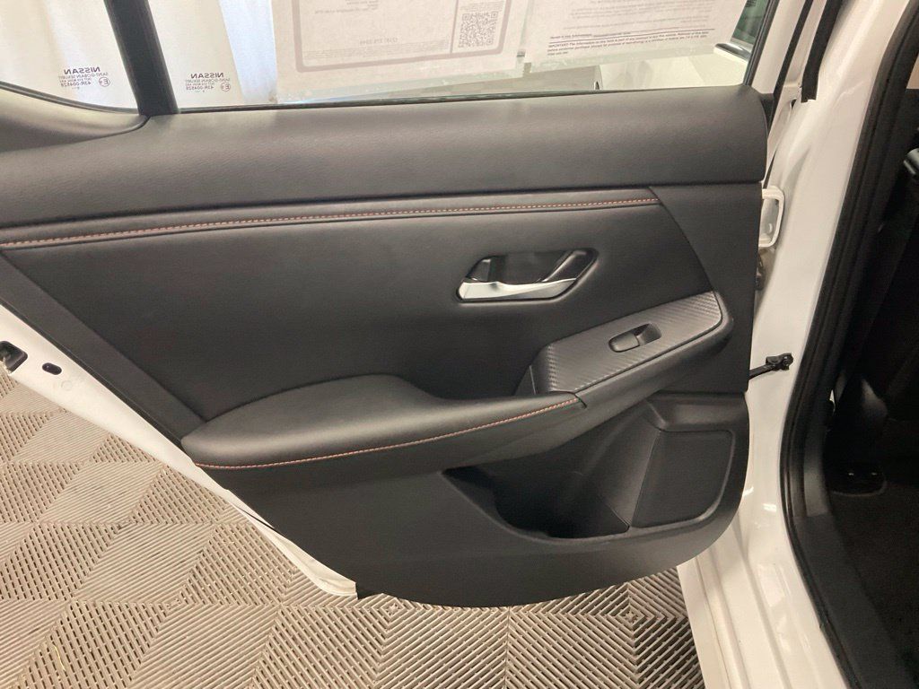 Used 2020 Nissan Sentra SR w/ Premium Package FWD image 32