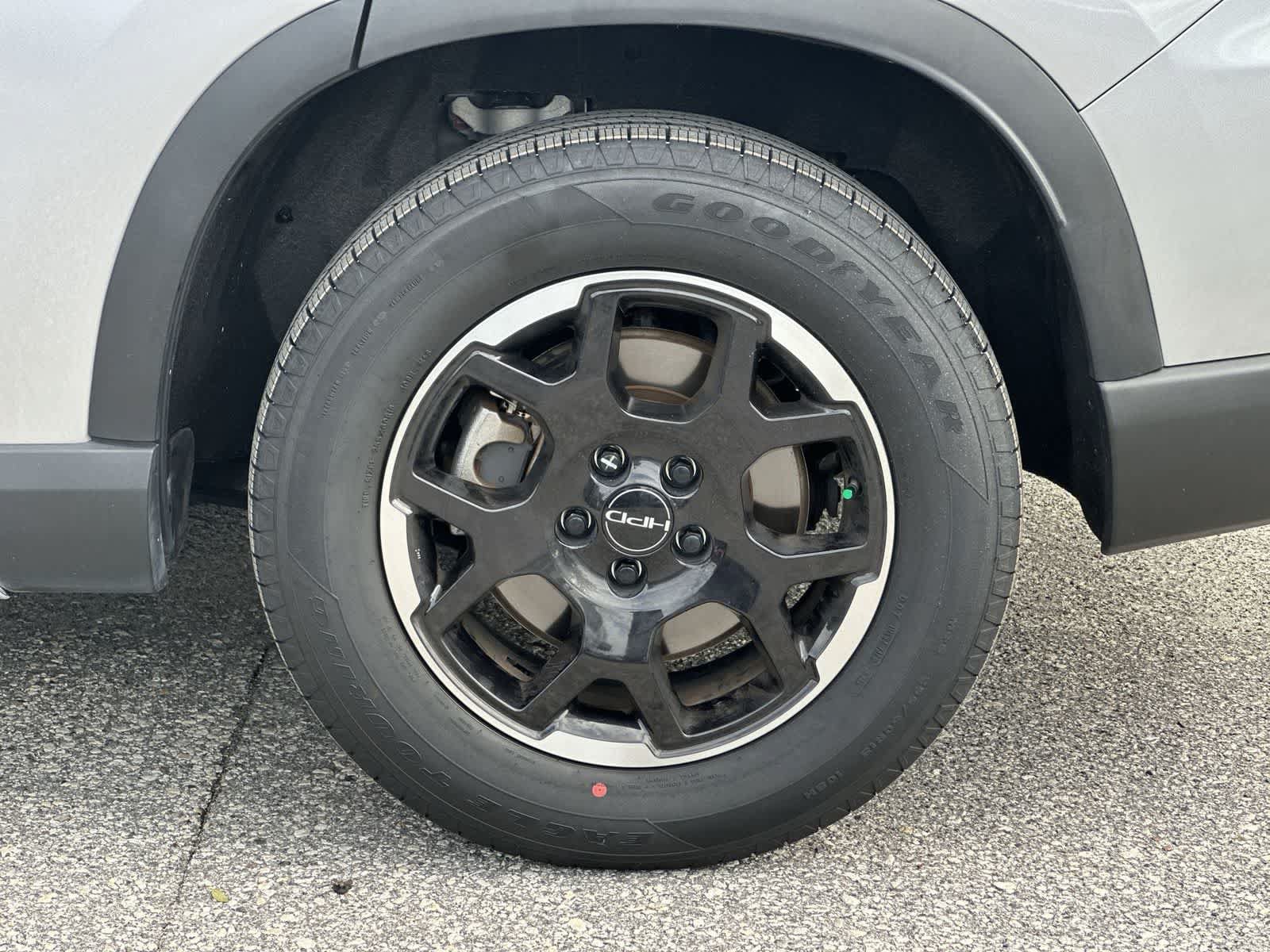 Used 2025 Honda Pilot EX-L image 11