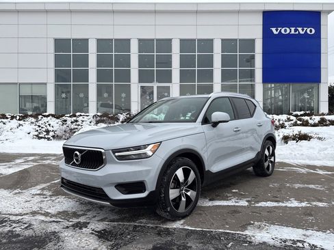 Used 2020 Volvo XC40 T5 Momentum w/ Protection Package Premier image 51