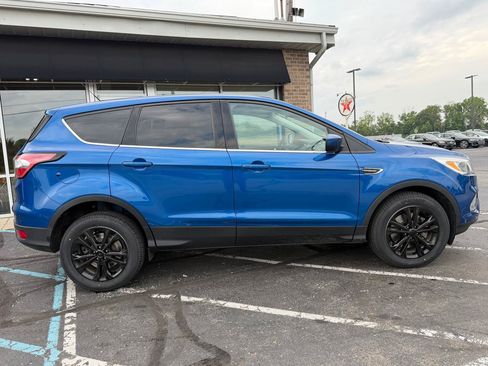 Used 2017 Ford Escape SE AWD/4WD image 5