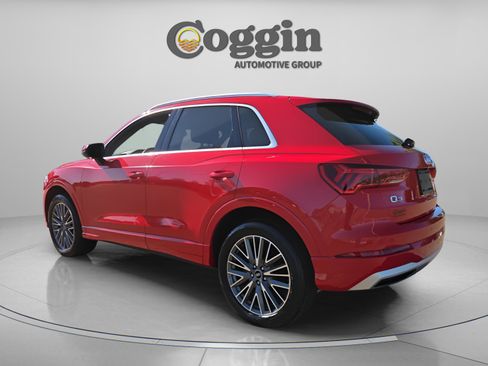 Used 2022 Audi Q3 2.0T Premium w/ Convenience Package image 3