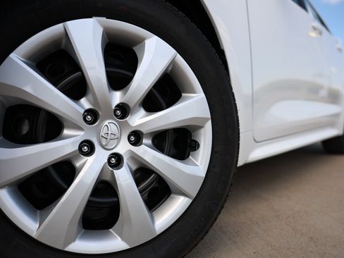 New 2026 Toyota Corolla LE FWD image 11