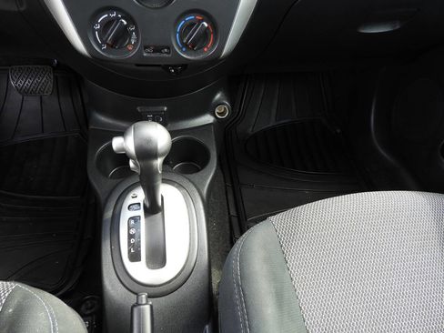 Used 2019 Nissan Versa SV FWD image 33