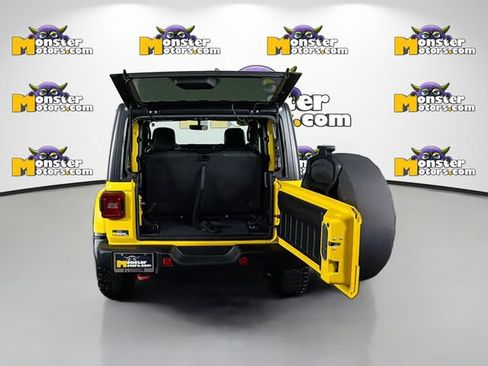 Used 2019 Jeep Wrangler Rubicon w/ Uconnect 4C Nav & Sound Group AWD/4WD image 26
