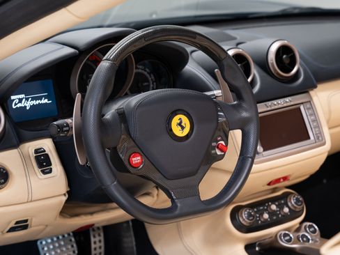 Used 2010 Ferrari California image 48