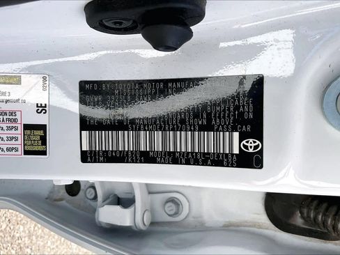 Used 2024 Toyota Corolla LE image 32