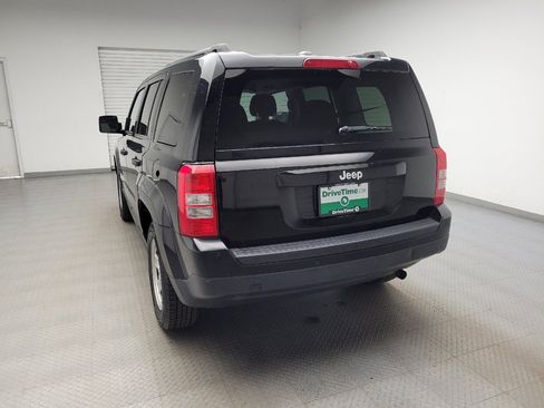 Used 2017 Jeep Patriot Sport w/ Power Value Group FWD image 6