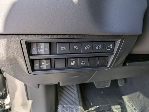 New 2025 Toyota Tundra Platinum image 18