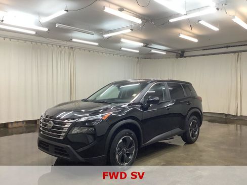 Used 2025 Nissan Rogue SV FWD image 1