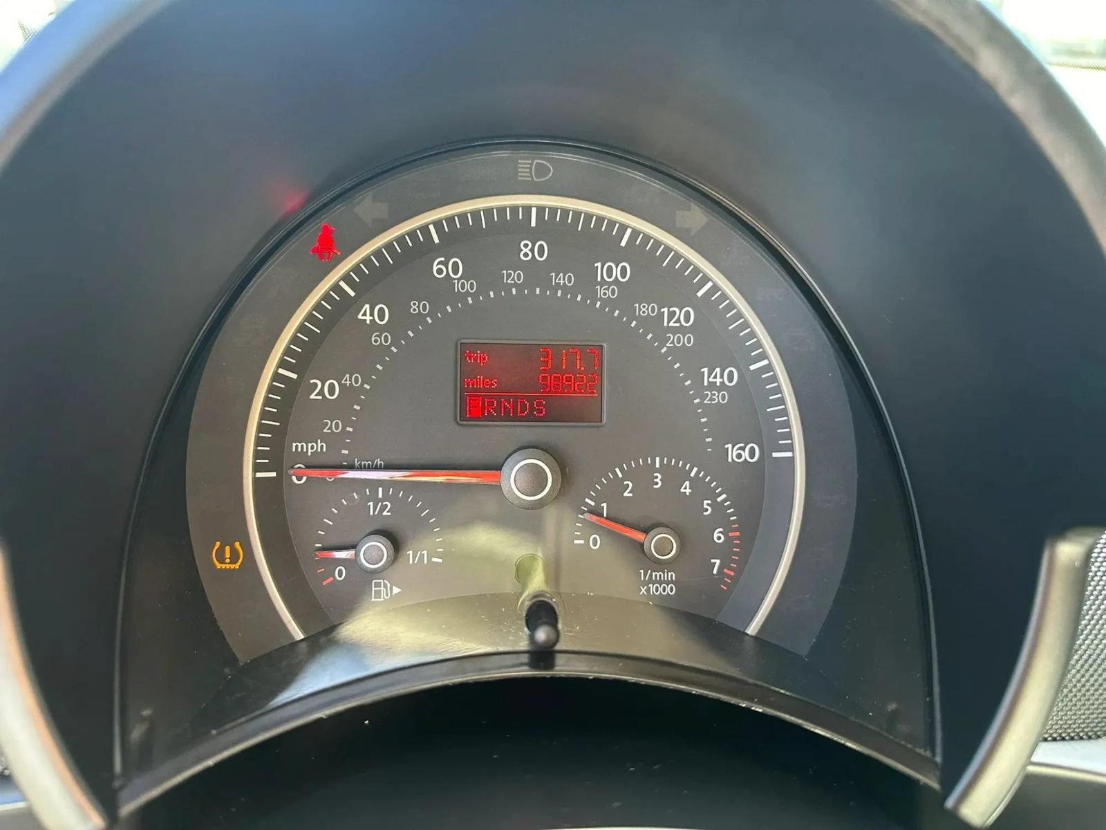 Used 2010 Volkswagen Beetle Final Edition FWD image 21