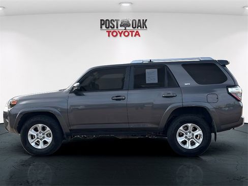 Used 2016 Toyota 4Runner SR5 image 4