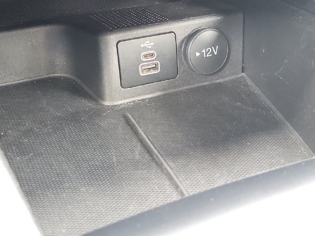 Used 2025 Ford Escape ST-Line Select AWD/4WD image 32