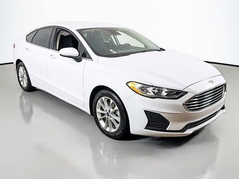 Used 2020 Ford Fusion SE image 34