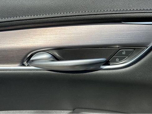 New 2025 Cadillac XT5 Luxury image 29