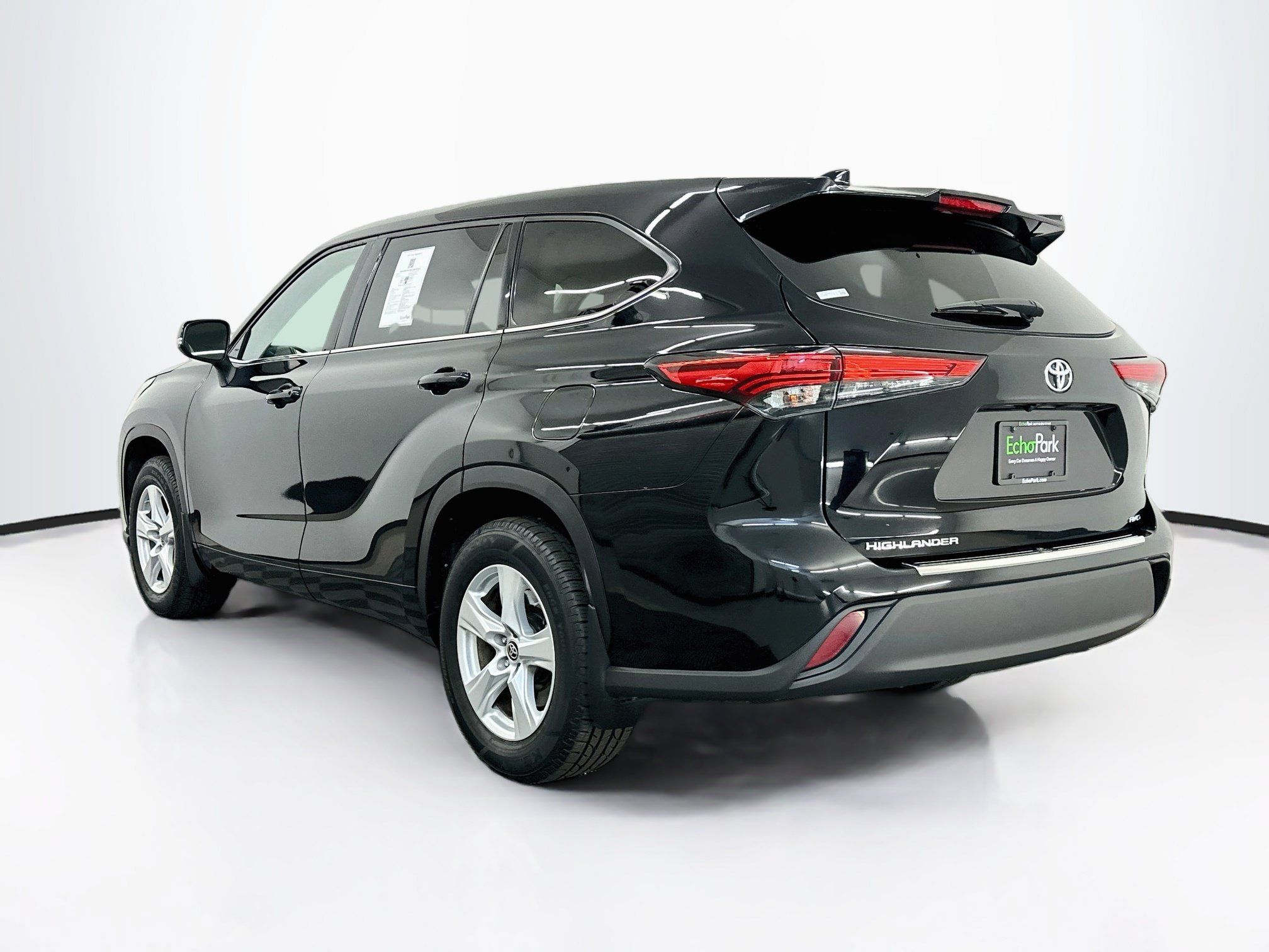 Used 2020 Toyota Highlander L AWD/4WD image 5