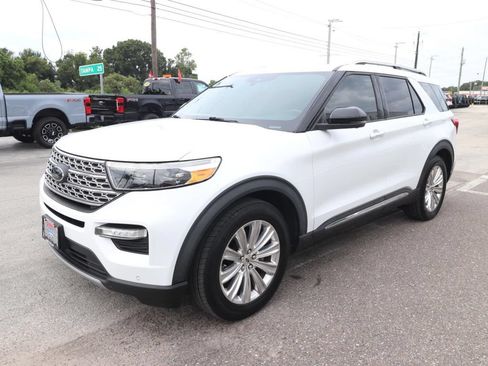 Used 2020 Ford Explorer Limited w/ Class III Trailer Tow Package RWD image 3