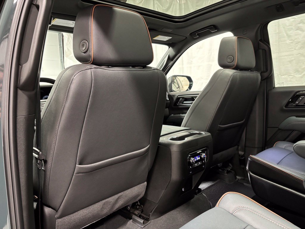 Used 2026 GMC Yukon XL AT4 AWD/4WD image 46