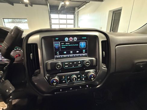 Used 2016 Chevrolet Silverado 2500 LT w/ LT Convenience Package image 28