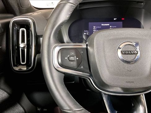 Used 2023 Volvo XC40 Recharge Ultimate AWD/4WD image 18