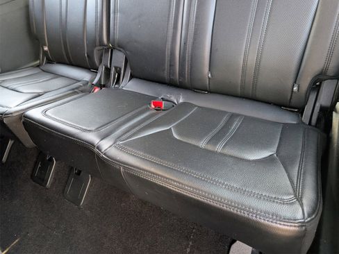 Used 2021 Ford Expedition Max Limited image 12