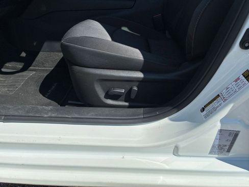 Used 2025 Nissan Altima 2.5 SV FWD image 18