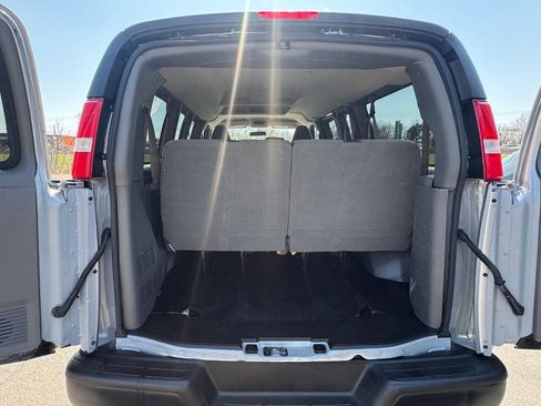 Used 2019 Chevrolet Express 2500 LS w/ Driver Convenience Package image 20