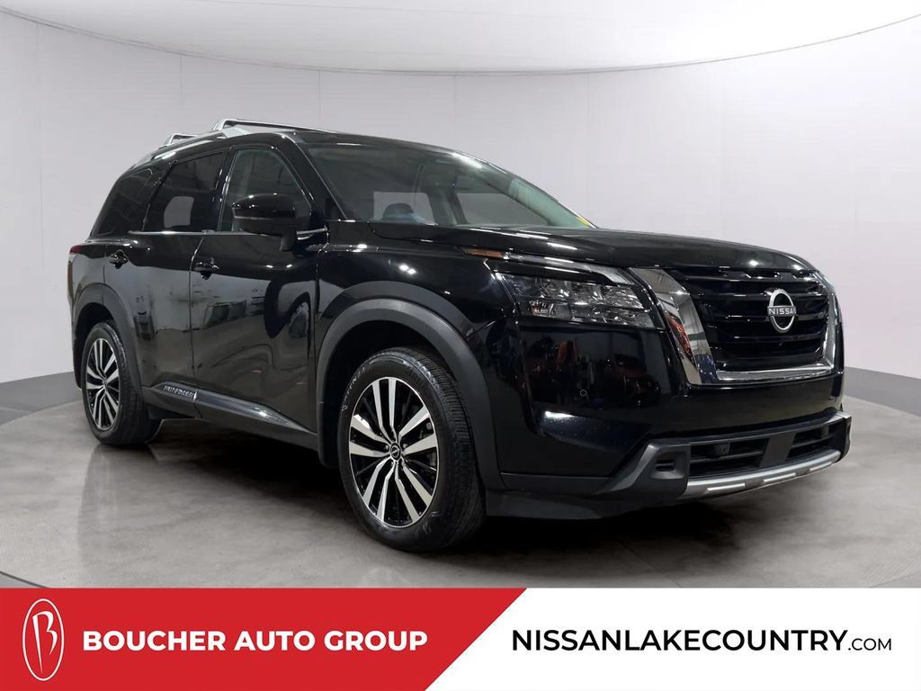 Used 2025 Nissan Pathfinder Platinum AWD/4WD image 1