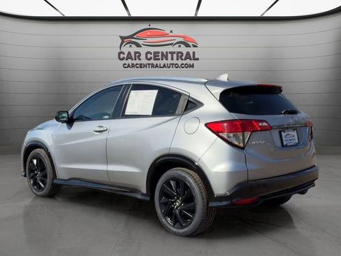 Used 2021 Honda HR-V Sport image 3